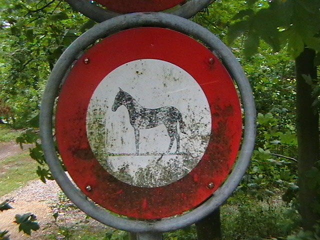 Знак з конем. Базель, Швейцарія