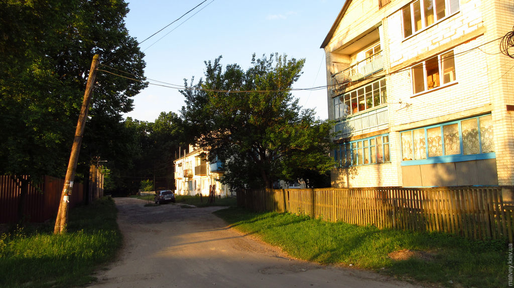 Багатоквартирні будинки. Клевань, Рівненська область, Україна