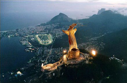An anteater in its defensive pose in place of Jesus statue in Rio. Anteater's «hands» are spread the same way as hands of the Jesus status. Manipulated image for fun purposes.