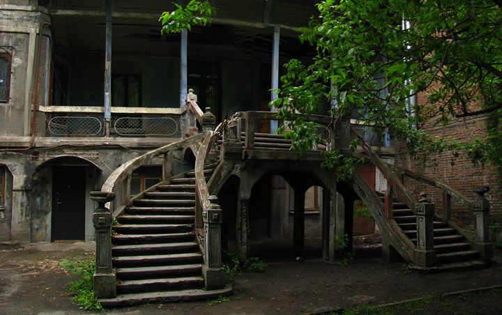 лестница Дракулы в Днепропетровске