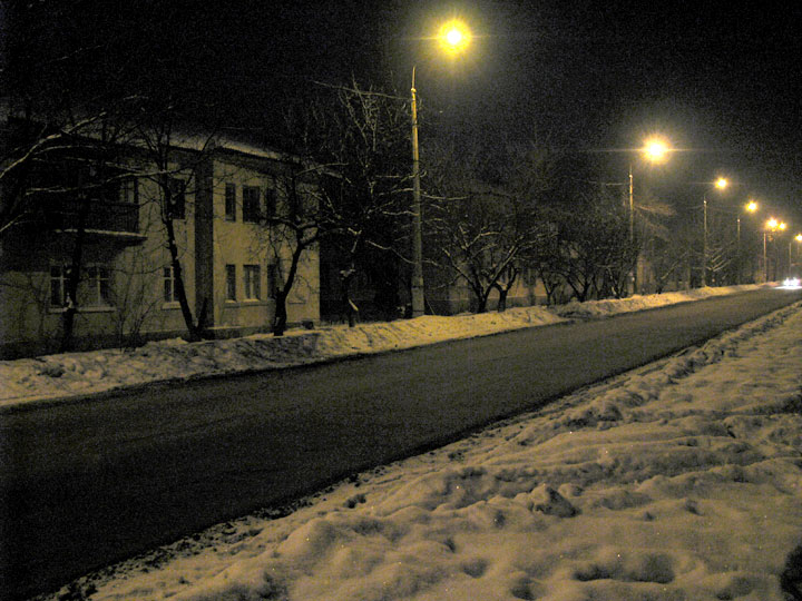 Улица в Макеевке. Старые дома