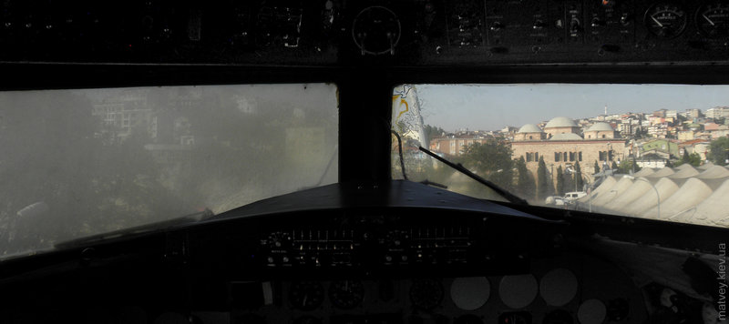 Вид на Хаскёй из кабины самолёта. Стамбул, Турция