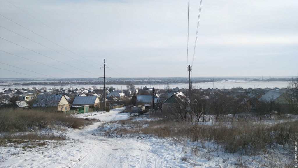 Вид на дома Красной горки и поля за Молочной речкой. Зима. Мелитополь