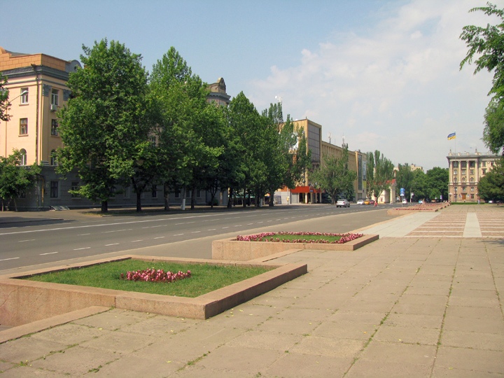 Сквер 68 десантников и улица Адмиральская в Николаеве