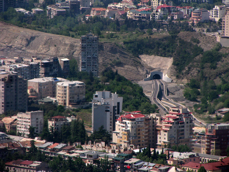 Автомобильный тоннель. Тбилиси