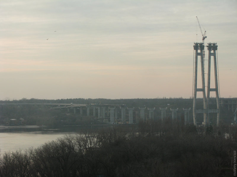 Стройка нового моста в Запорожье. Вид из отеля